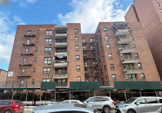 Homes for sale in New York, NY | 13870 Elder Ave #4S, New York, NY 11355 | MLS# 960550
