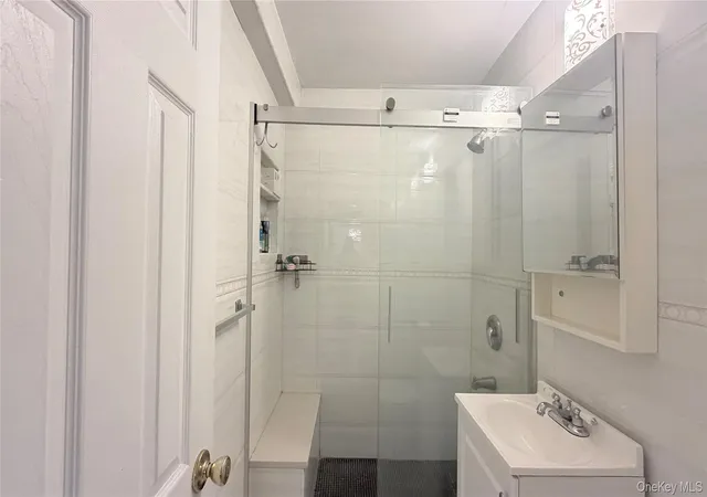 Homes for sale in New York, NY | 13870 Elder Ave #4S, New York, NY 11355 | MLS# 960550