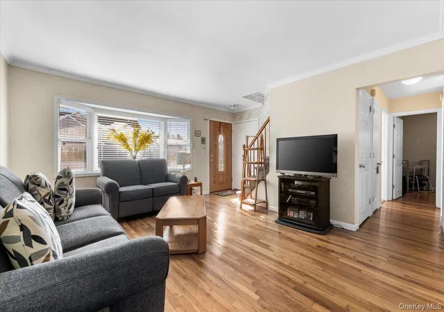 5th image of 2621 Elderberry Rd, Hempstead, NY 11710 | MLS# 960582