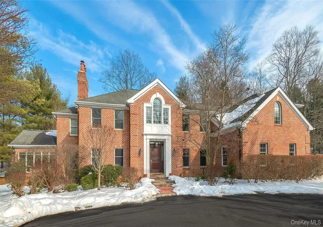 1st image of 18 Harriman Dr, Port Washington, NY 11050 | MLS# 960644