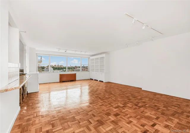 Photo 4 of House for sale at 2500 Johnson Ave #5F, New York, NY 10463 | MLS# 960664 | Listing updated on 2026-10-28