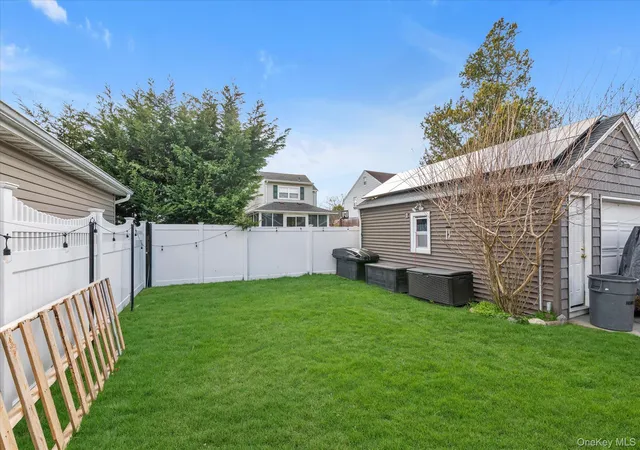 18th image of 17 Everett St, Hempstead, NY 11563 | MLS# 960723