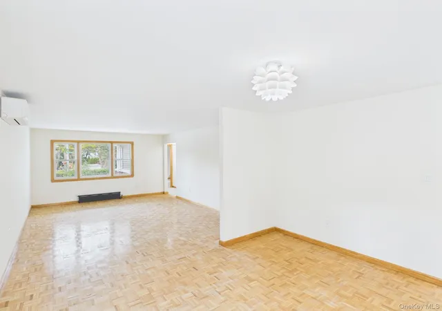 Photo 4 of Sale Pending at 5110 Little Neck Pkwy, Little Neck, NY 11362 | MLS# 960800 | Listing updated on 2026-04-16