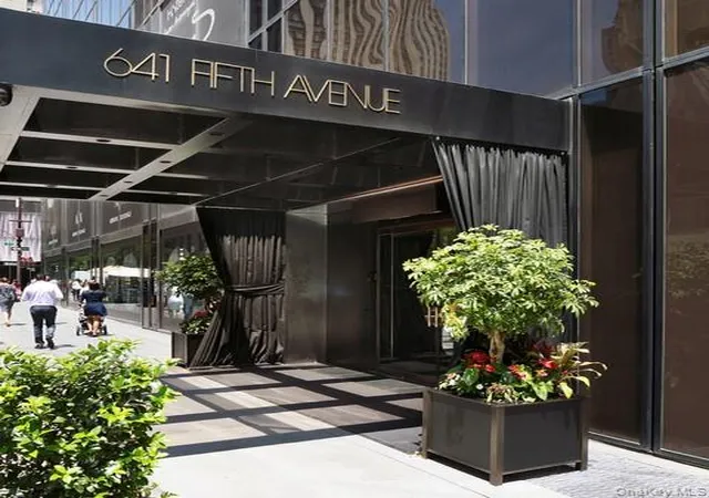 Photo 2 of Condo for sale at 641 5th Avenue #33D, New York, NY 10022 | MLS# 960866 | Listing updated on 2026-03-25
