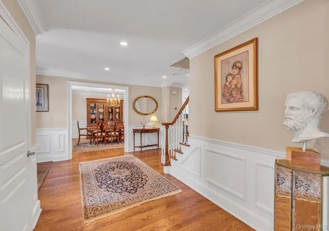 5th image of 265 Northwoods Rd, Manhasset, NY 11030 | MLS# 961035