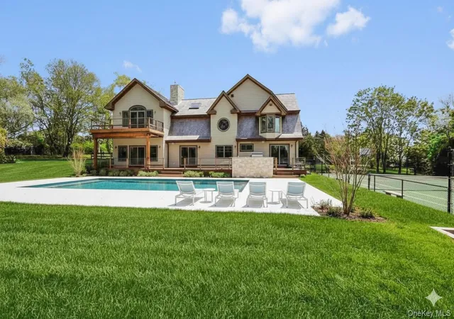 Photo 3 of Single family home for sale at 1366 Scuttle Hole Rd, Water Mill, NY 11976 | MLS# 961068 | Listing updated on 2026-02-13
