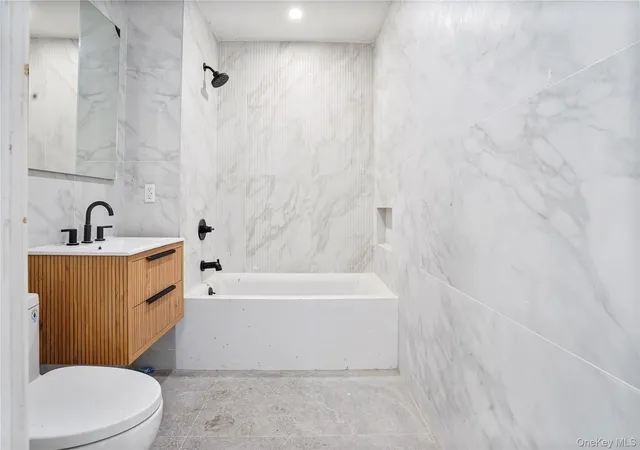 5th image of 376 Vernon Ave #3A, New York, NY 11206 | MLS# 961149