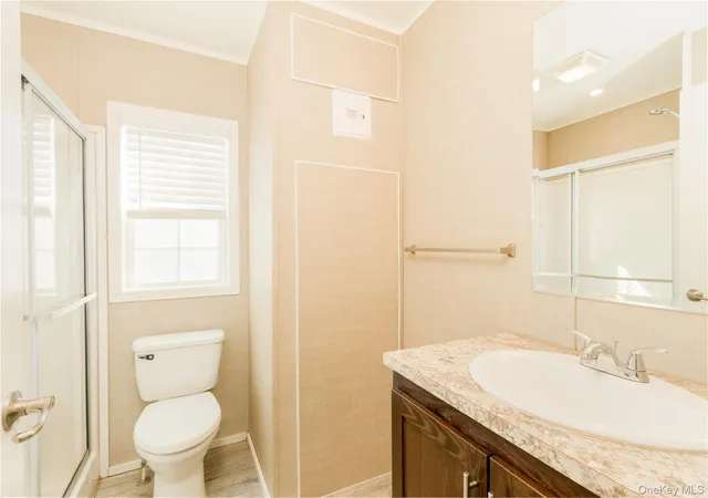 2nd image of 150 Main St, Islip, NY 11751