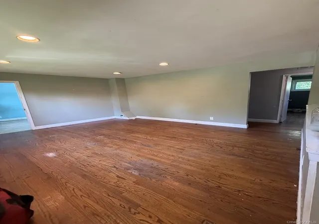 Photo 3 of Single family home for sale at 45 Oakley Dr, Huntington, NY 11746 | MLS# 961285 | Listing updated on 2026-10-06