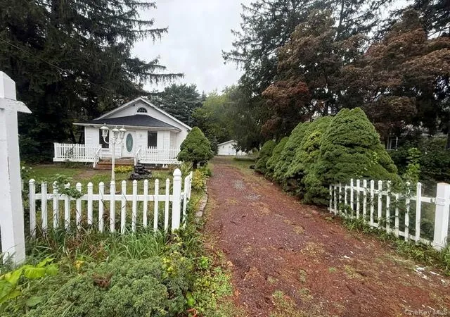 Photo 3 of Single family home for sale at 2408 Pine Ave, Ronkonkoma, NY 11779 | MLS# 961309 | Listing updated on 2026-10-01