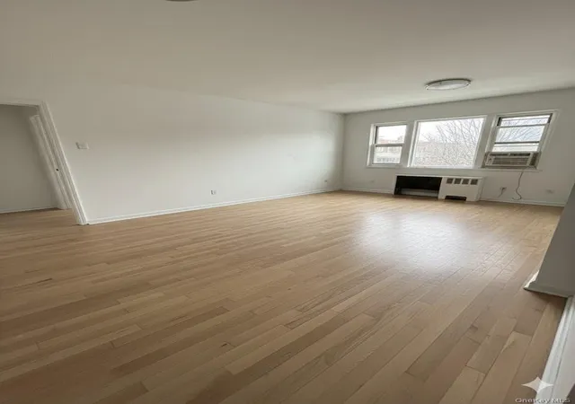2nd image of 68 56 140 St #Upper, Flushing, NY 11367 | MLS# 961310