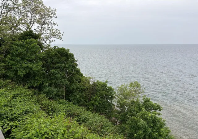 40th image of 142 Shore Dr, Sound Beach, NY 11789 | MLS# 961501