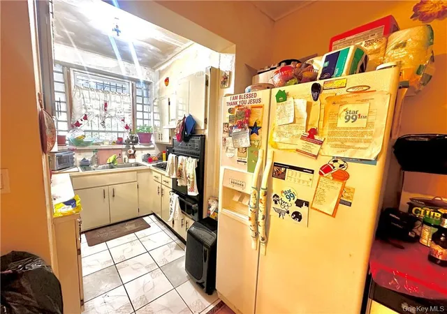 Listing Photo 4 - Condo for sale in building located at 677 E 38th St, New York, NY 11210