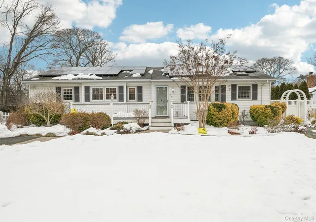 3rd image of 115 Arlington Rd, Ronkonkoma, NY 11779 | MLS# 961719