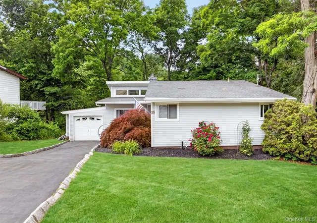 Photo 3 of Sale Pending at 35 Wheeler Dr, Cortlandt, NY 10567 | MLS# 961786 | Listing updated on 2026-10-16