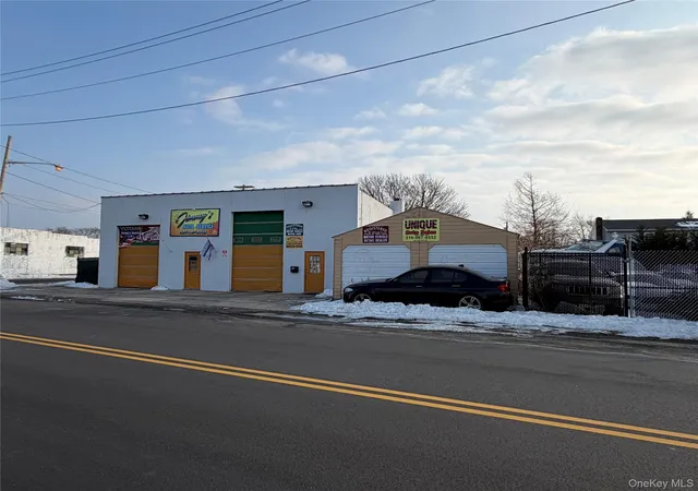 1st image of 628 Shore Rd, Lindenhurst, NY 11757 | MLS# 961789