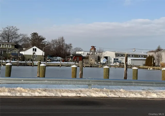 7th image of 628 Shore Rd, Lindenhurst, NY 11757 | MLS# 961789