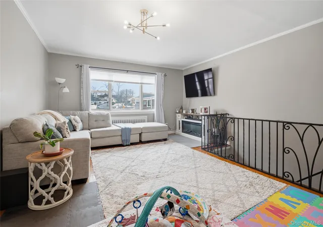 3rd image of Holliswood Owners Corp, New York, NY 11423