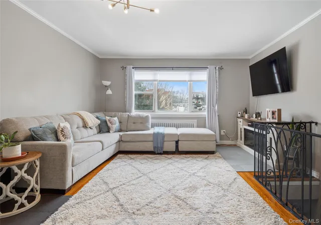 4th image of Holliswood Owners Corp, New York, NY 11423