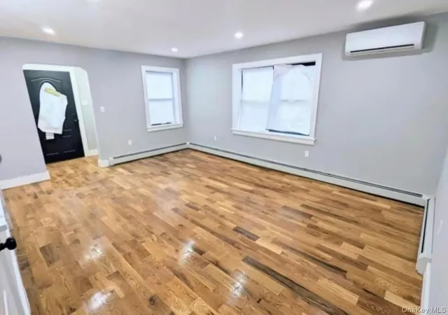 3rd image of 13003 Springfield Blvd, Springfield Gardens, NY 11413 | MLS# 961916