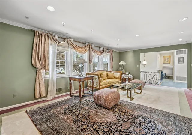 Photo 4 of Sale Pending at 8 Pine Dr, Great Neck, NY 11021 | MLS# 961925 | Listing updated on 2026-06-27