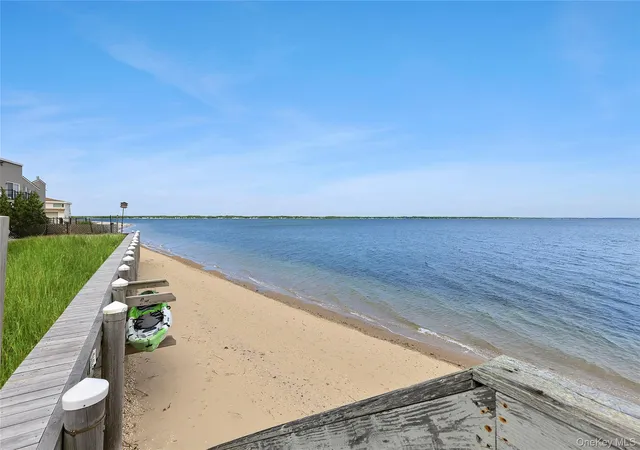 26th image of 10 Barrett Dr, Hampton Bays, NY 11946 | MLS# 961977