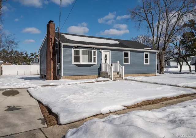 Photo 1 of Sale Pending at 93 Garfield Blvd, Farmingdale, NY 11735 | MLS# 961994 | Listing updated on 2026-09-19