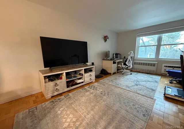 5th image of 490 Atlantic Ave #115, East Rockaway, NY 11518 | MLS# 962040