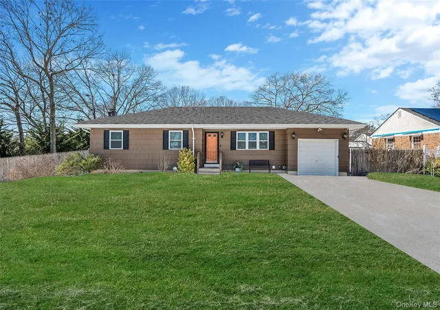 2nd image of 126 Floyd Rd, Shirley, NY 11967 | MLS# 962064