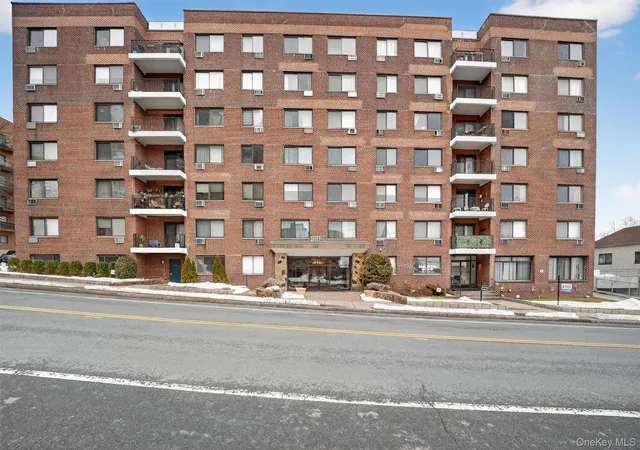 Homes for sale in White Plains, NY | 25 Lake St, White Plains, NY 10605