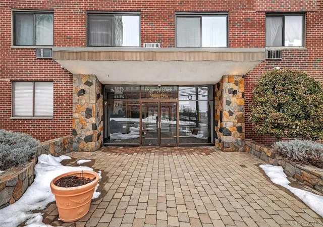 Homes for sale in White Plains, NY | 25 Lake St, White Plains, NY 10605
