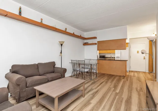 Photo 3 of Sale Pending at 725 Miller Ave #106, Hempstead, NY 11520 | MLS# 962203 | Listing updated on 2026-09-19