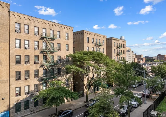 Photo 2 of Condo for sale at 1670 Longfellow Ave #3J, Bronx, NY 10460 | MLS# 962269 | Listing updated on 2026-02-18