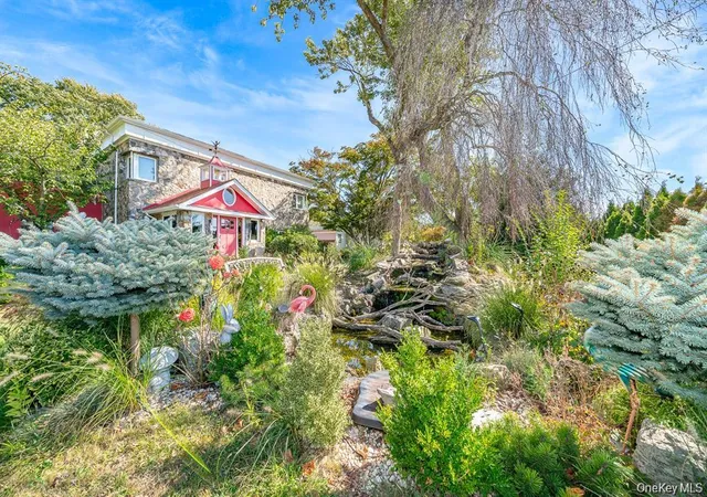 3rd image of 28 Riverside Ave, Amityville, NY 11701 | MLS# 962436