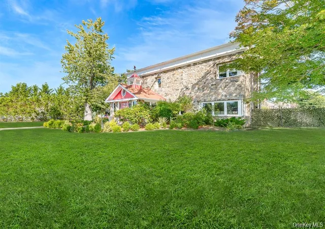 31st image of 28 Riverside Ave, Amityville, NY 11701 | MLS# 962436