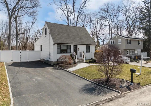 2nd image of 85 Joline Rd, Port Jefferson Station, NY 11776 | MLS# 962449