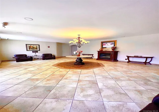 Listing Photo 5 - Condo for sale in building located at 5 Oakdale Manor, Suffern, NY 10931 - Unit #B18