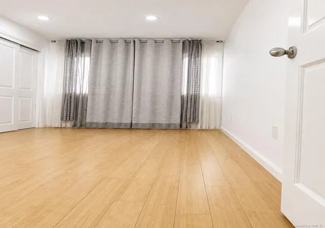 9th image of 15531 Bayview Ave, New York, NY 11422 | MLS# 962485