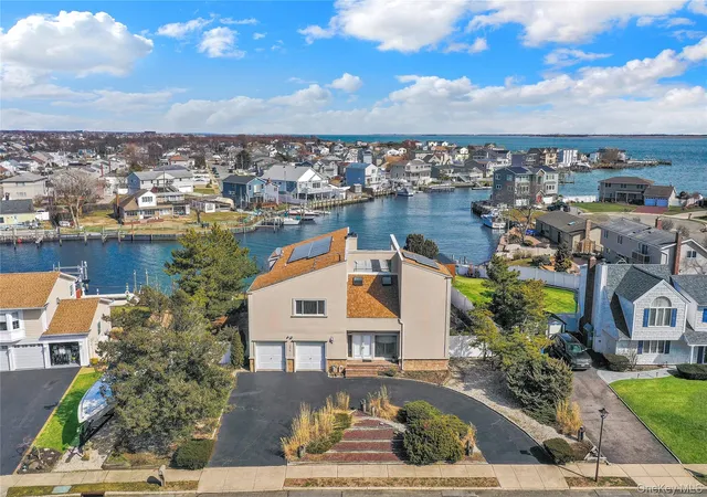 1st image of 49 Dolphin Ln E, Babylon, NY 11726 | MLS# 962537