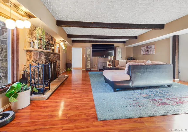 Photo 4 of Single family home for sale at 4 Lambros Dr, Monroe, NY 10950 | MLS# 962547 | Listing updated on 2026-05-24