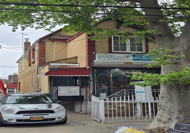3rd image of 10412 121st St, South Richmond Hill, NY 11419 | MLS# 962587