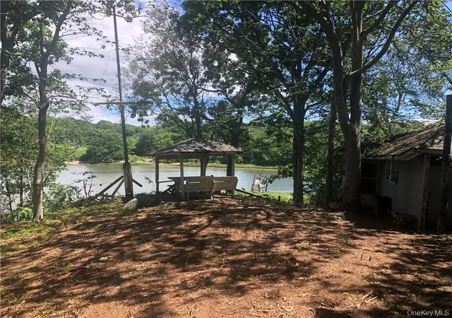 5th image of 1775 Naugles Dr, Mattituck, NY 11952 | MLS# 962608