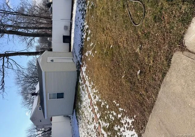 11th image of 294 40th St, Copiague, NY 11726 | MLS# 962672