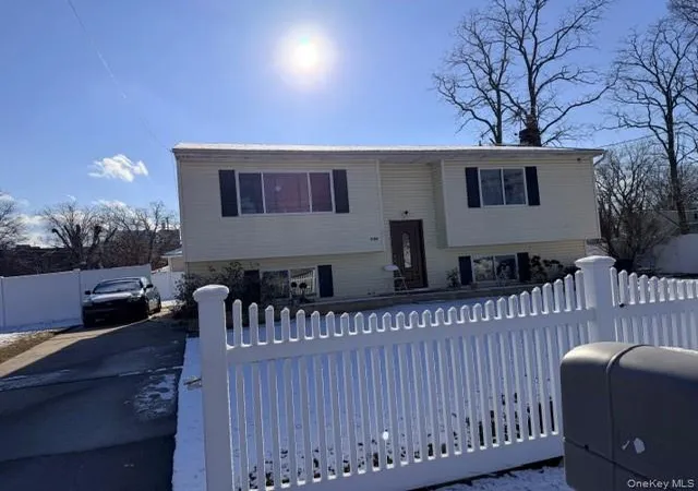 2nd image of 294 40th St, Copiague, NY 11726 | MLS# 962672