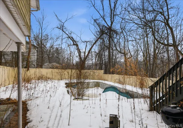 Homes for sale in Yorktown, NY | 2327 Vista Ct, Yorktown, NY 10598 | MLS# 962686
