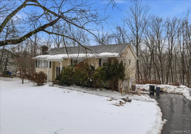 Homes for sale in Yorktown, NY | 2327 Vista Ct, Yorktown, NY 10598 | MLS# 962686