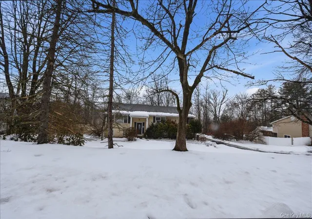Homes for sale in Yorktown, NY | 2327 Vista Ct, Yorktown, NY 10598 | MLS# 962686