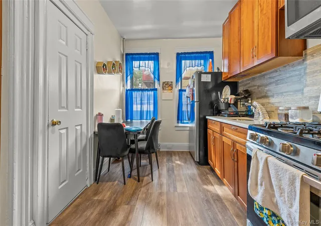 Photo 3 of Sale Pending at 1517 Jefferson Ave #1A, Brooklyn, NY 11237 | MLS# 962699 | Listing updated on 2026-04-02