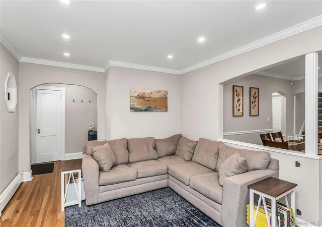 3rd image of 30 West Ave, Malverne, NY 11565 | MLS# 962825