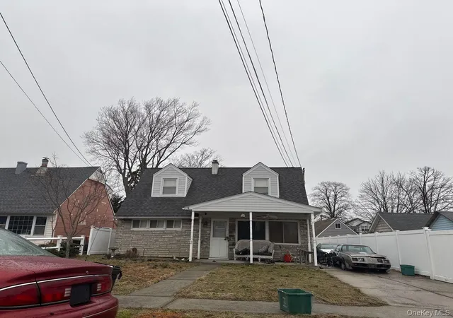 1st image of 2 Quay Ct, East Rockaway, NY 11518 | MLS# 962845